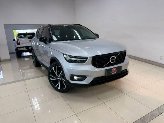 VOLVO XC40 2.0 T5 GASOLINA R-DESIGN AWD GEARTRONIC VOLVO XC40 2.0 T5 GASOLINA R-DESIGN AWD GEARTRONIC